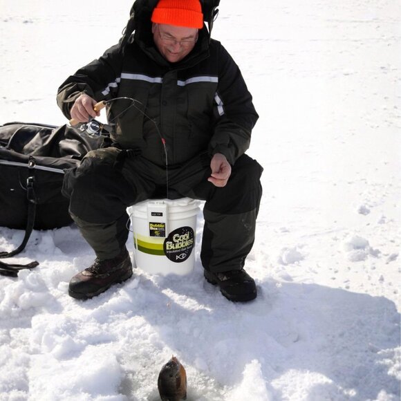 B-11 Bubble Box Live Bait Aerator, Water Resistant Air Pump, Portable & Battery - Picture 2 of 4